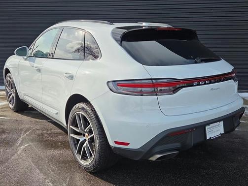 2026 Porsche Macan 