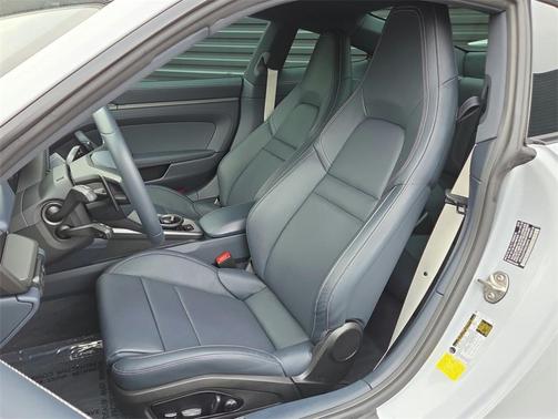 2025 Porsche 911 Carrera