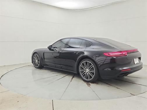 2018 Porsche Panamera 4S