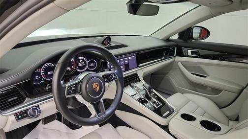 2018 Porsche Panamera 4S