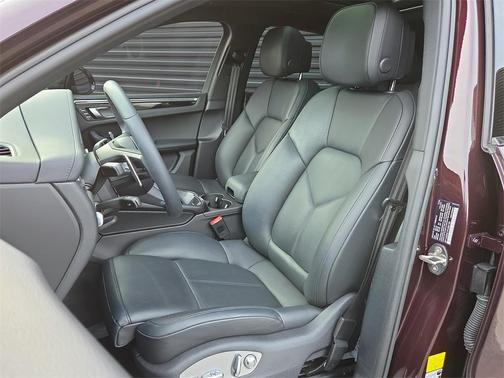 2023 Porsche Macan S