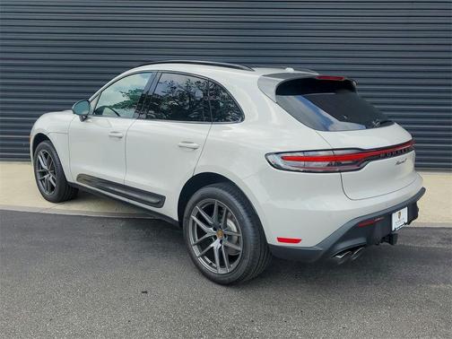 2025 Porsche Macan T