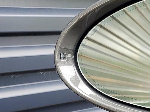 2025 Porsche Macan T