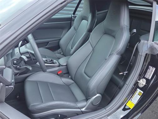 2025 Porsche 911 Carrera