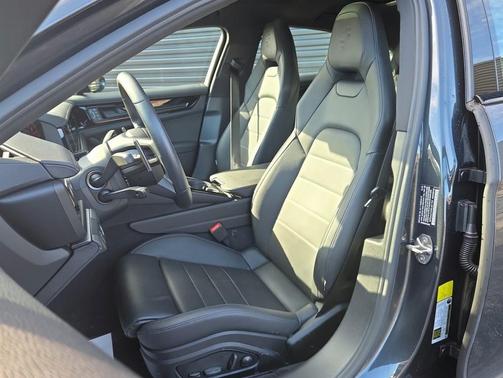 2025 Porsche Panamera 4
