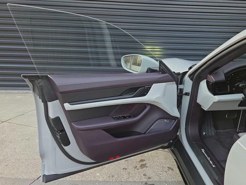 2025 Porsche Taycan Turbo S