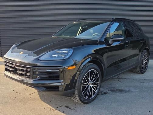 2025 Porsche Cayenne Base