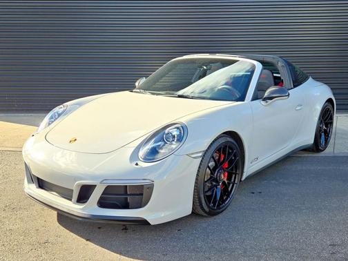 2018 Porsche 911 Targa 4 GTS