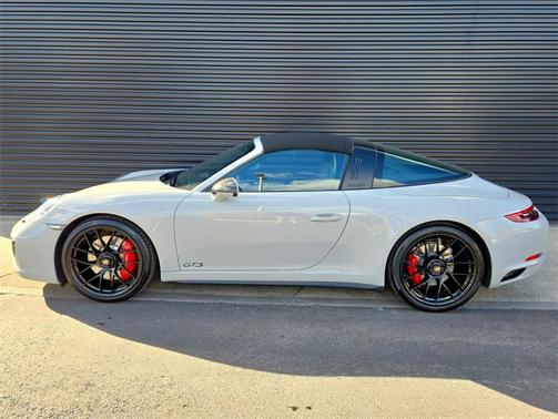 2018 Porsche 911 Targa 4 GTS