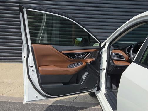 Crystal White Pearl 2024 Subaru Legacy Touring XT