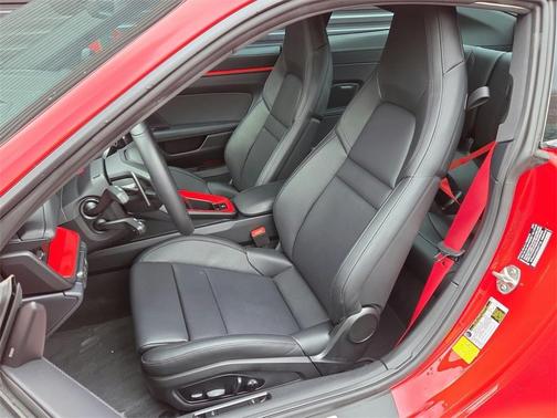 2025 Porsche 911 Carrera