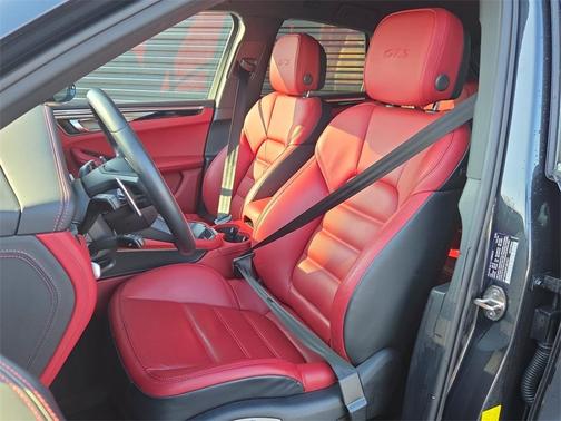 2023 Porsche Macan GTS