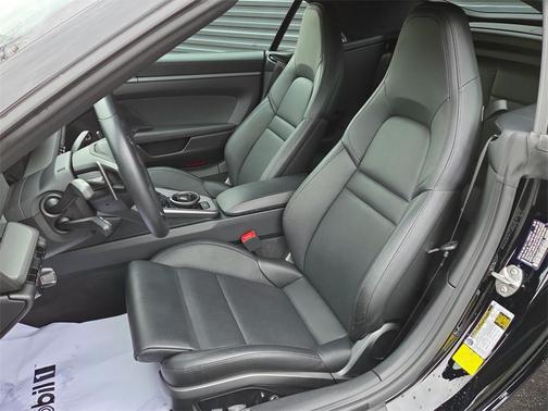 2020 Porsche 911 Carrera