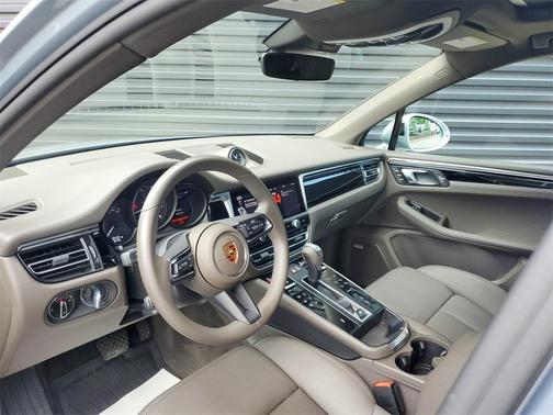 2024 Porsche Macan