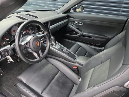 2017 Porsche 911 Carrera S