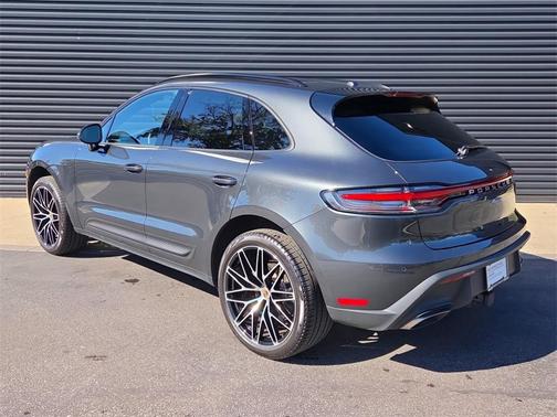 2025 Porsche Macan 