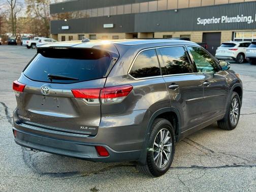 2017 Toyota Highlander XLE