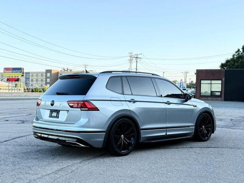 2020 Volkswagen Tiguan 2.0T SE R-Line Black 4MOTION