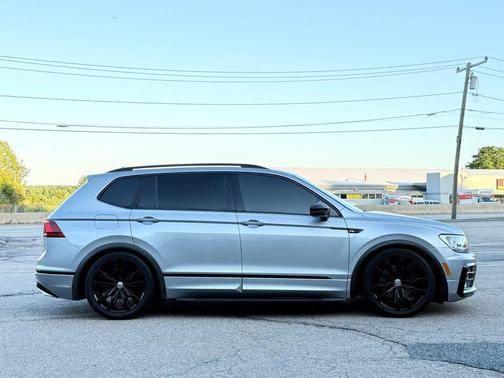 2020 Volkswagen Tiguan 2.0T SE R-Line Black 4MOTION