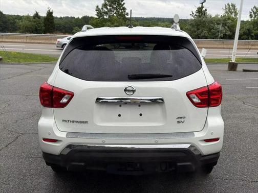 2017 Nissan Pathfinder SV
