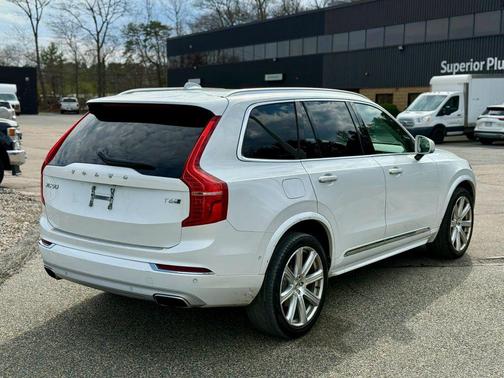 Crystal White Pearl Metallic 2017 Volvo XC90 T6 Inscription