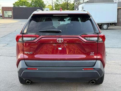 2020 Toyota RAV4 LE
