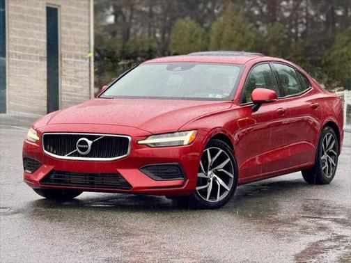 2020 Volvo S60 T5 Momentum