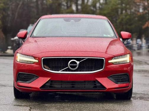 2020 Volvo S60 T5 Momentum