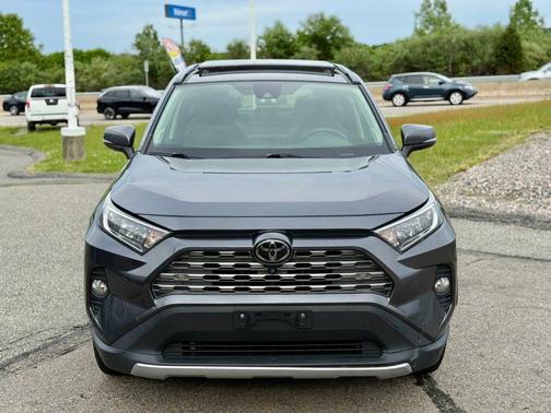 Magnetic Gray Metallic 2019 Toyota RAV4 Limited