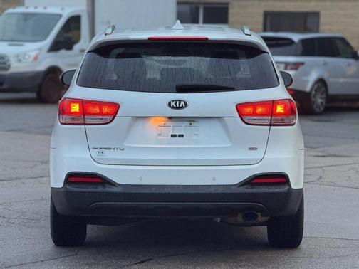 2016 Kia Sorento LX