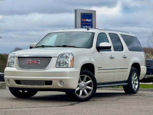 White 2014 GMC Yukon XL Denali
