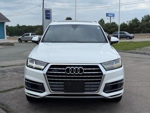 2019 Audi Q7 55 Premium Plus