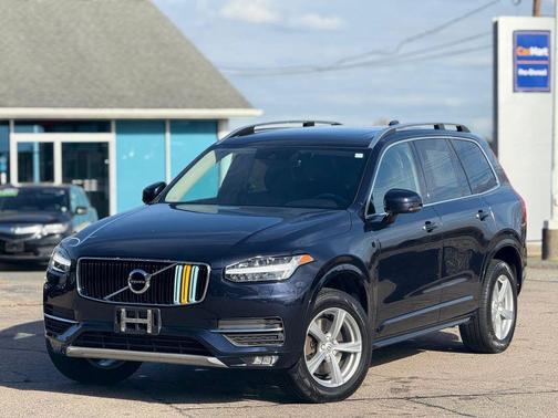 2016 Volvo XC90 T5 Momentum