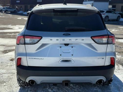 2020 Ford Escape Titanium