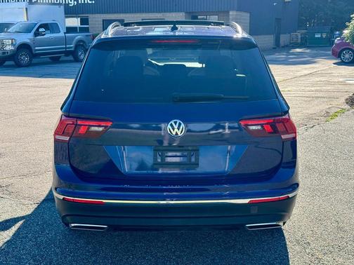 Blue 2021 Volkswagen Tiguan 2.0T SE 4MOTION