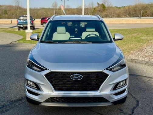 Molten Silver 2019 Hyundai TUCSON Sport