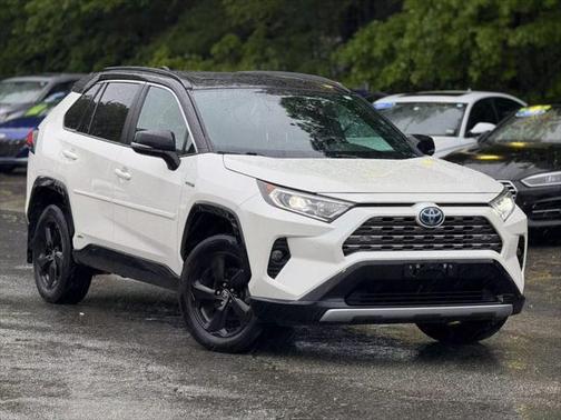 2021 Toyota RAV4 Hybrid SE