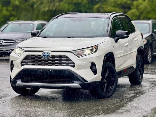 2021 Toyota RAV4 Hybrid SE