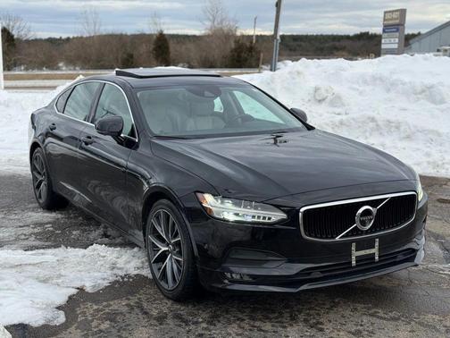 2018 Volvo S90 T5 Momentum