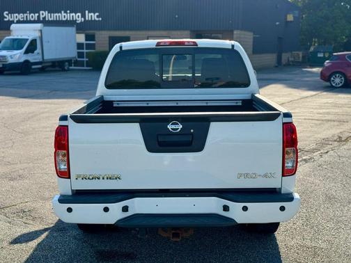Glacier White 2018 Nissan Frontier PRO-4X