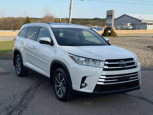 Blizzard Pearl 2019 Toyota Highlander XLE