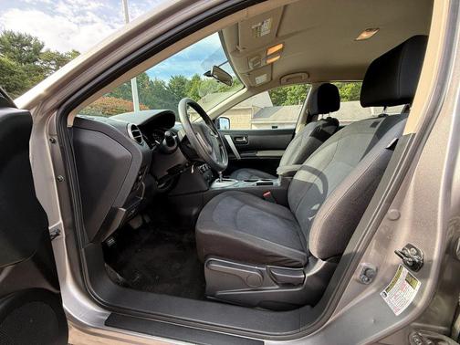 Gray 2013 Nissan Rogue S