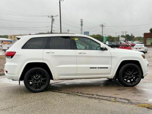 2017 Jeep Grand Cherokee Altitude