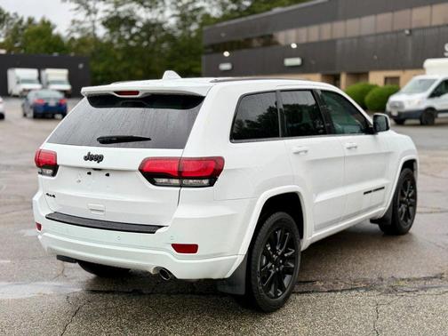 2017 Jeep Grand Cherokee Altitude