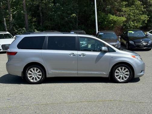 2017 Toyota Sienna XLE Premium