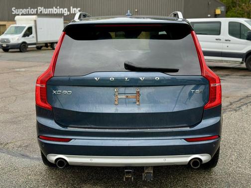 Blue 2019 Volvo XC90 T5 Momentum