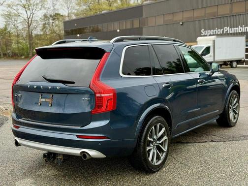 Blue 2019 Volvo XC90 T5 Momentum