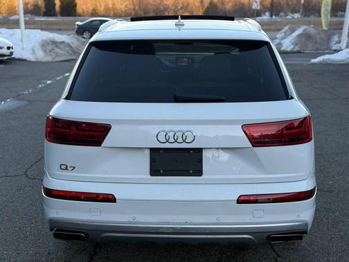 2019 Audi Q7 45 Premium