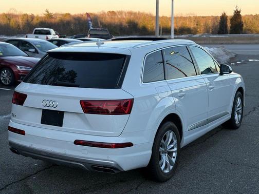 2019 Audi Q7 45 Premium