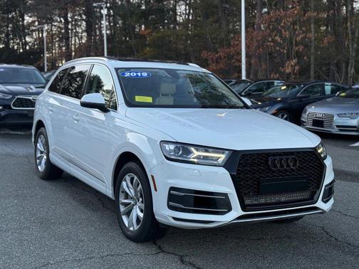 2019 Audi Q7 45 Premium